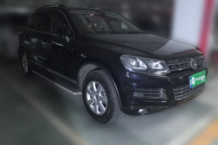 Used Volkswagen Touareg 2011 3.0 TSI Standard Version Front Right 45 Deg