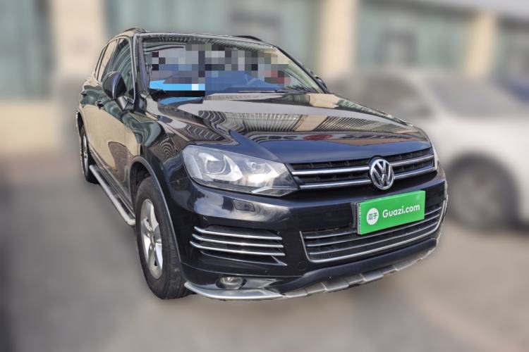Used Volkswagen Touareg 2011 3.0 TSI Comfort Version Front Right 45 Deg