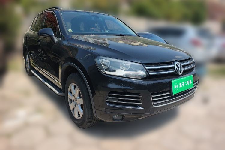 Used Volkswagen Touareg 2011 3.0 TSI Standard Version Front Right 45 Deg