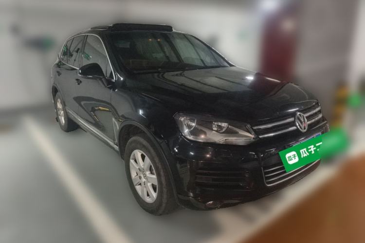 Used Volkswagen Touareg 2011 3.0 TSI Standard Version Front Right 45 Deg