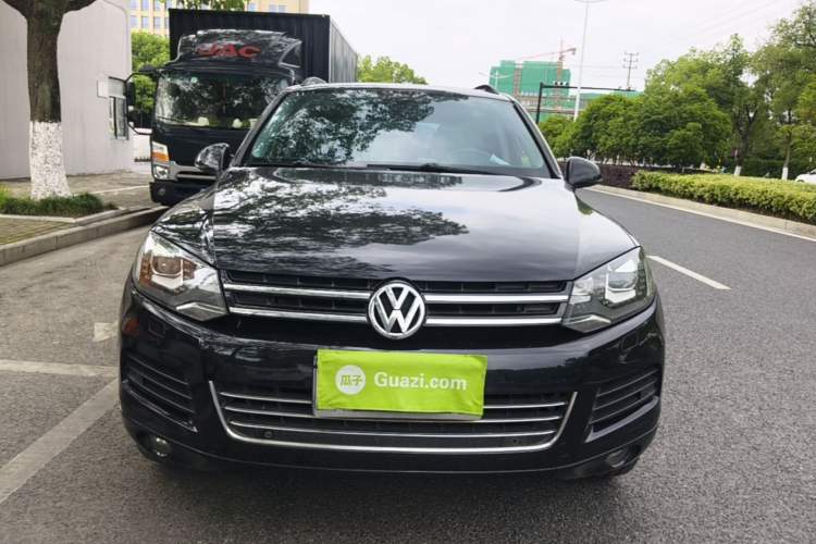 Used Volkswagen Touareg 2011 3.0 TSI Comfort Version Front