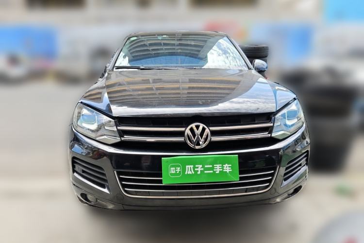 Used Volkswagen Touareg 2011 3.0 TSI High-End Version Front