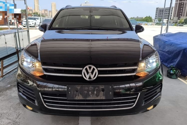Used Volkswagen Touareg 2011 3.0 TSI Standard Version Front