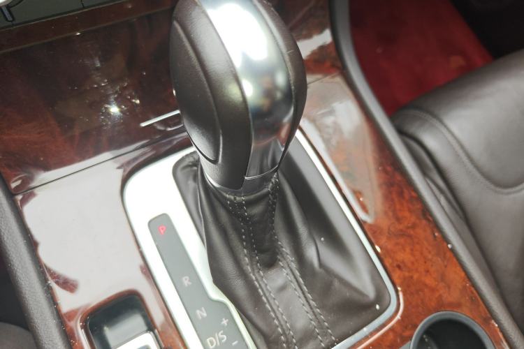 Used Volkswagen Touareg 2011 3.0 TSI Standard Version Gear Lever