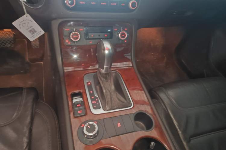 Used Volkswagen Touareg 2011 3.0 TSI Standard Version Gear Lever