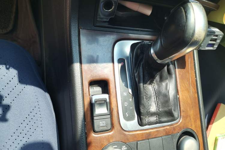 Used Volkswagen Touareg 2011 3.0 TSI Standard Version Gear Lever