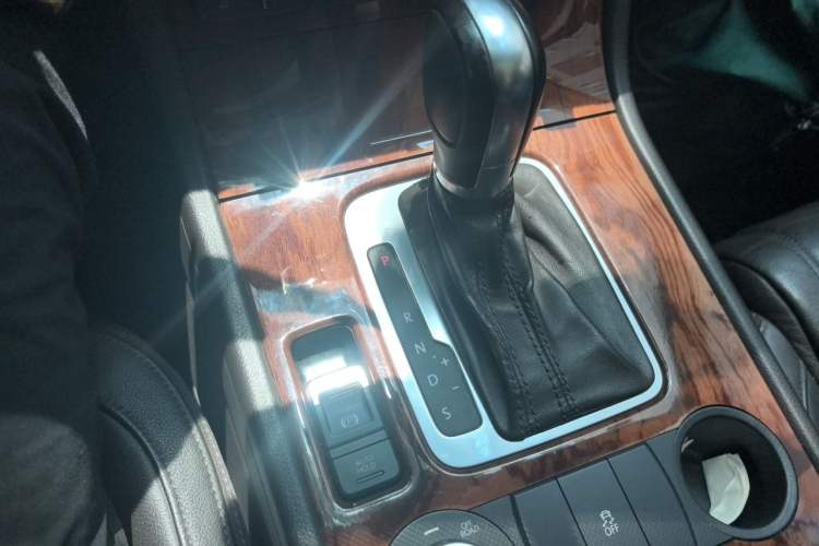 Used Volkswagen Touareg 2011 3.0 TSI Standard Version Gear Lever