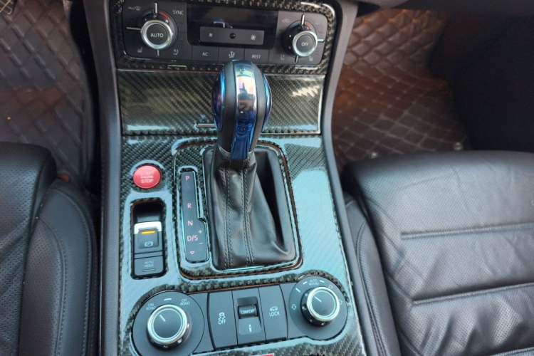 Used Volkswagen Touareg 2011 3.0 TSI High-End Version Gear Lever