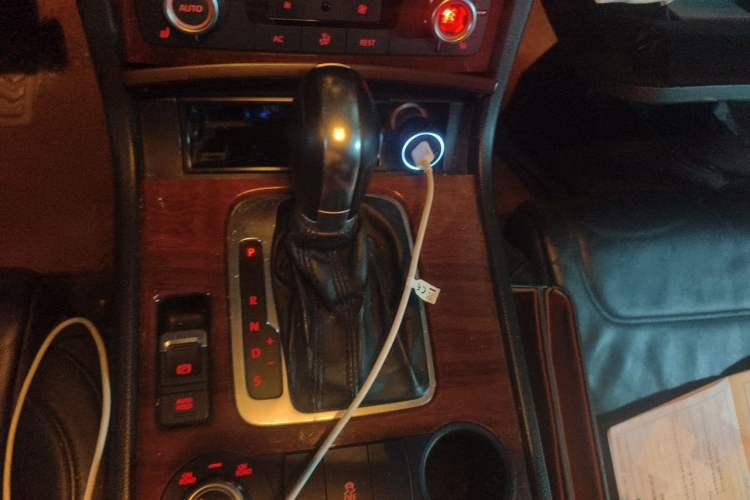 Used Volkswagen Touareg 2011 3.0 TSI Standard Version Gear Lever
