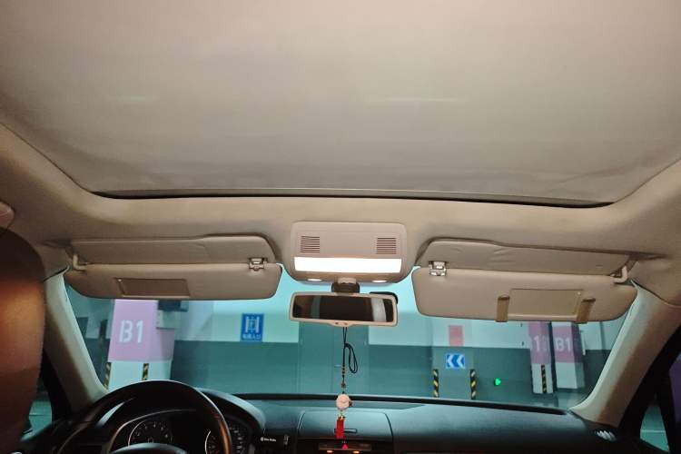 Used Volkswagen Touareg 2011 3.0 TSI Standard Version Headliner