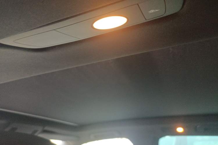 Used Volkswagen Touareg 2011 3.0 TDI Diesel Luxury Model Headliner