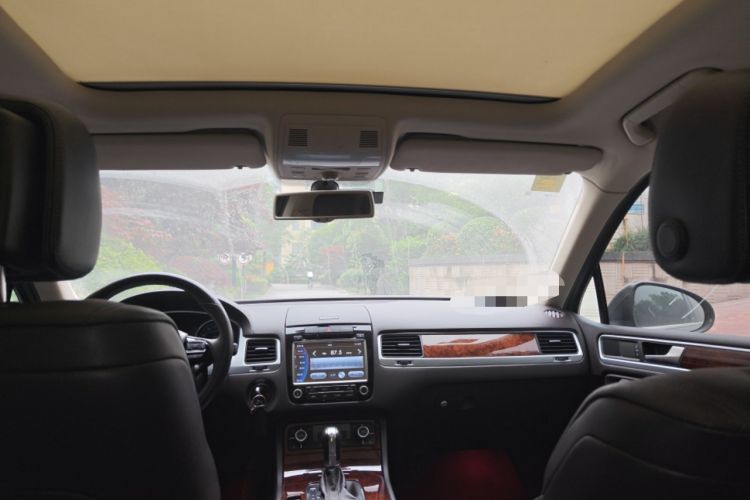 Used Volkswagen Touareg 2011 3.0 TSI Standard Version Headliner