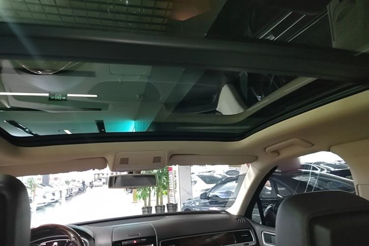 Used Volkswagen Touareg 2011 3.0 TSI Comfort Version Headliner
