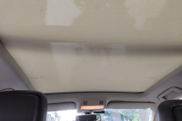 Used Volkswagen Touareg 2011 3.0 TSI High-End Version Headliner