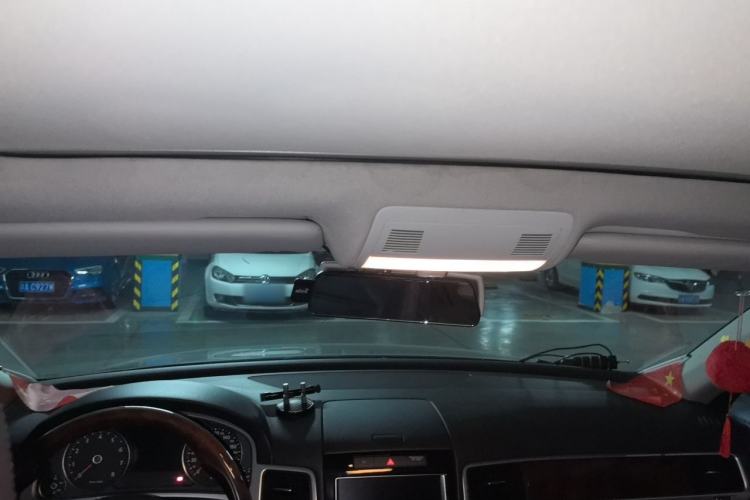 Used Volkswagen Touareg 2011 3.0 TSI Comfort Version Headliner
