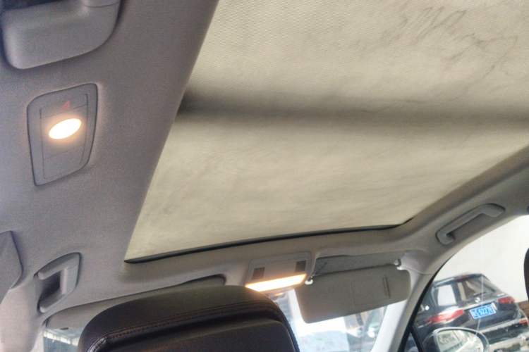 Used Volkswagen Touareg 2011 3.0 TDI Diesel Comfort Version Headliner