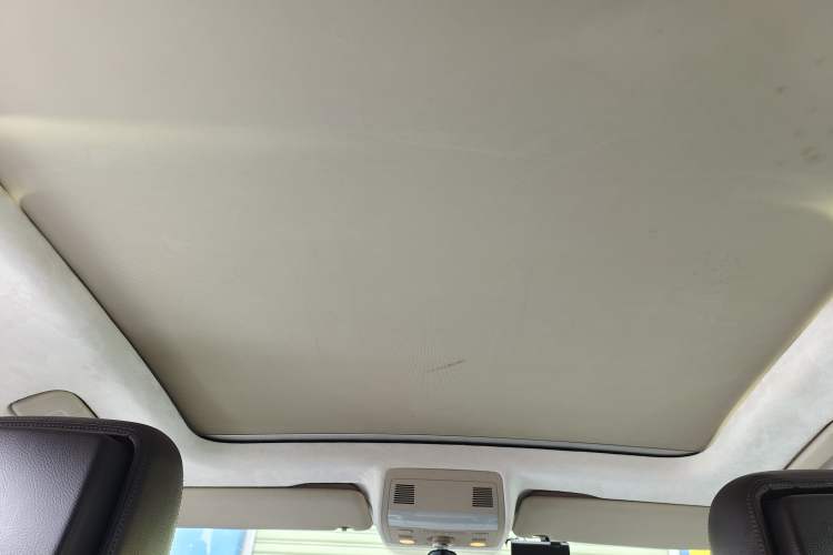 Used Volkswagen Touareg 2011 3.0 TDI Diesel Comfort Version Headliner