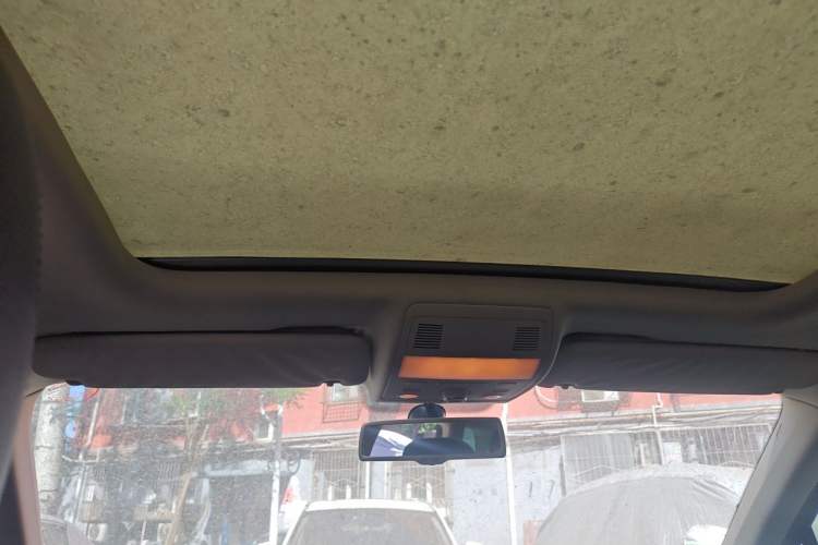 Used Volkswagen Touareg 2011 3.0 TSI Comfort Version Headliner
