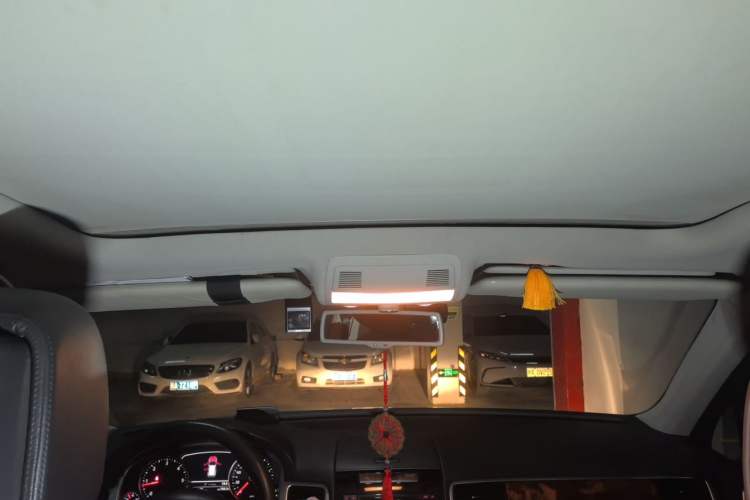 Used Volkswagen Touareg 2011 3.0 TDI Diesel Standard Version Headliner