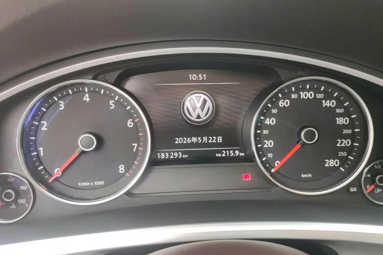 Used Volkswagen Touareg 2011 3.0 TSI Comfort Version Instrument Cluster