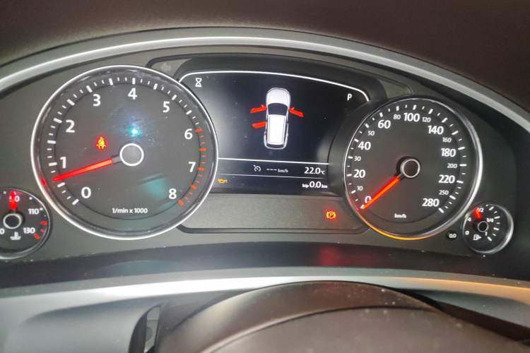 Used Volkswagen Touareg 2011 3.0 TSI Comfort Version Instrument Cluster