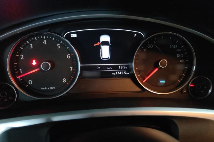 Used Volkswagen Touareg 2011 3.0 TSI Standard Version Instrument Cluster