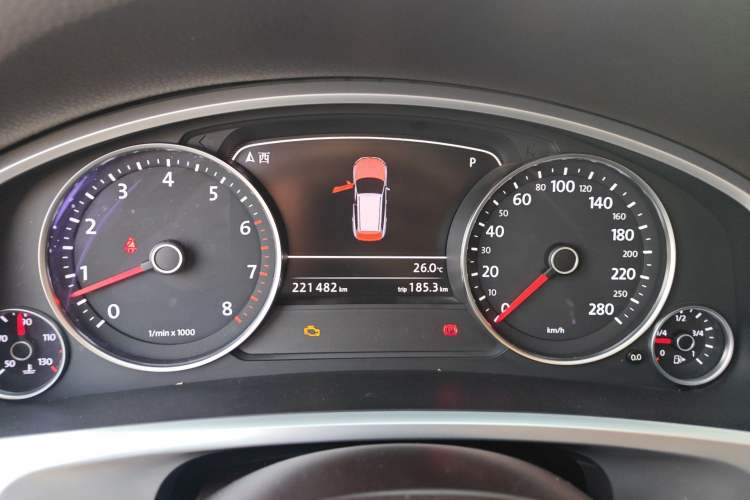 Used Volkswagen Touareg 2011 3.0 TSI Luxury Edition Instrument Cluster