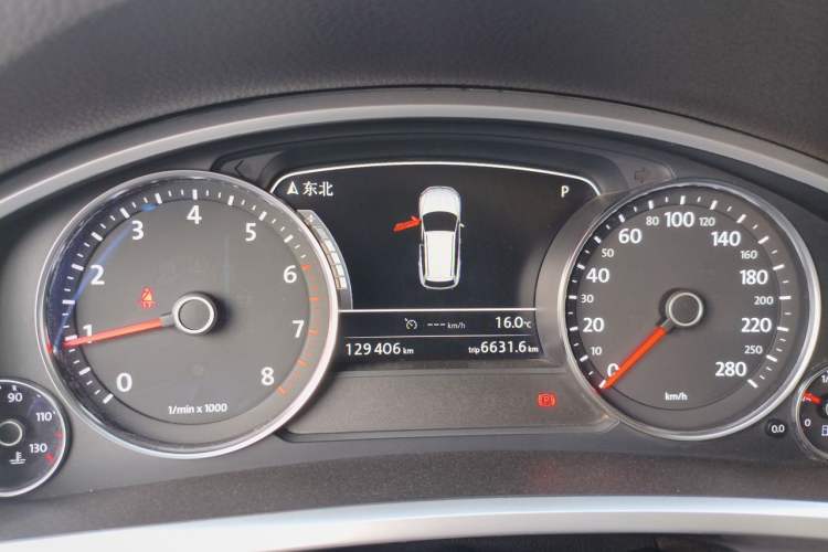 Used Volkswagen Touareg 2011 3.0 TSI High-End Version Instrument Cluster