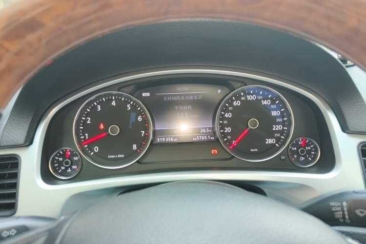 Used Volkswagen Touareg 2011 3.0 TSI Comfort Version Instrument Cluster