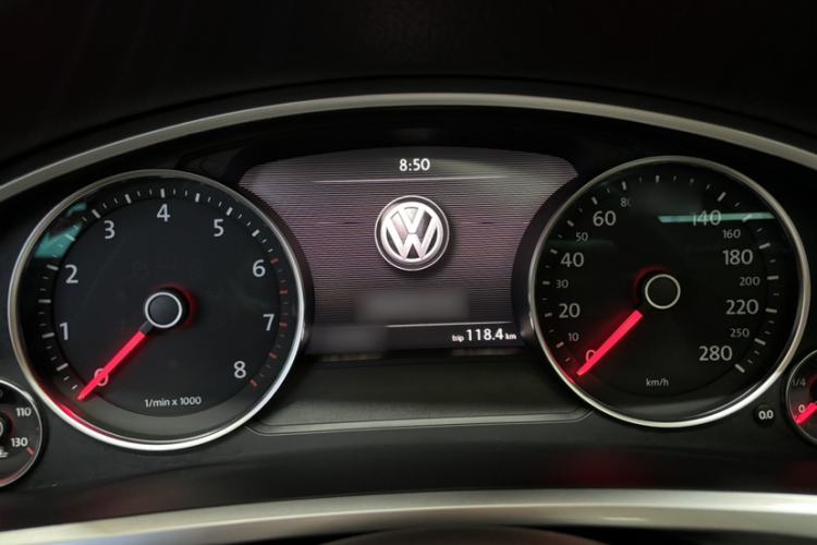 Used Volkswagen Touareg 2011 3.0 TSI Standard Version Interior 5