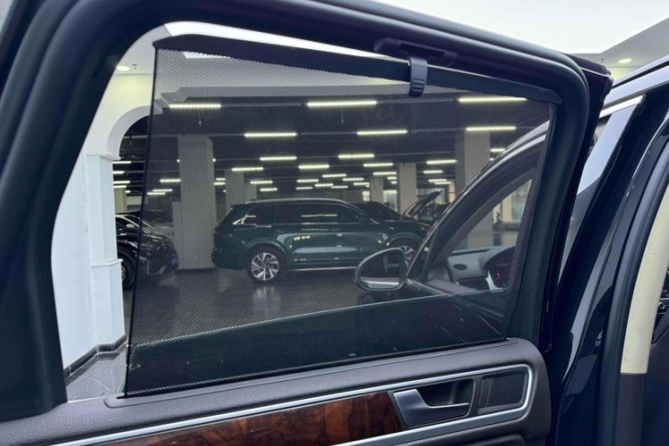 Used Volkswagen Touareg 2011 3.0 TSI Comfort Version Interior 6