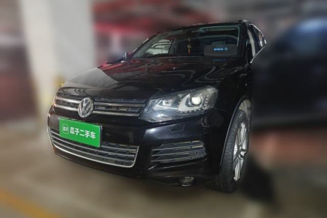 Ojetý Volkswagen Touareg 2011 3.0 TSI High-End Version