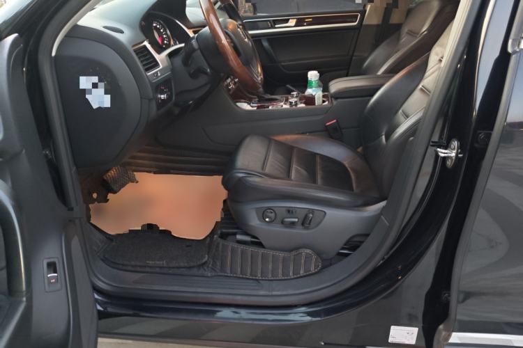 Used Volkswagen Touareg 2011 3.0 TSI Comfort Version Left Front Seat