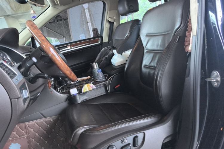 Used Volkswagen Touareg 2011 3.0 TSI Comfort Version Left Front Seat