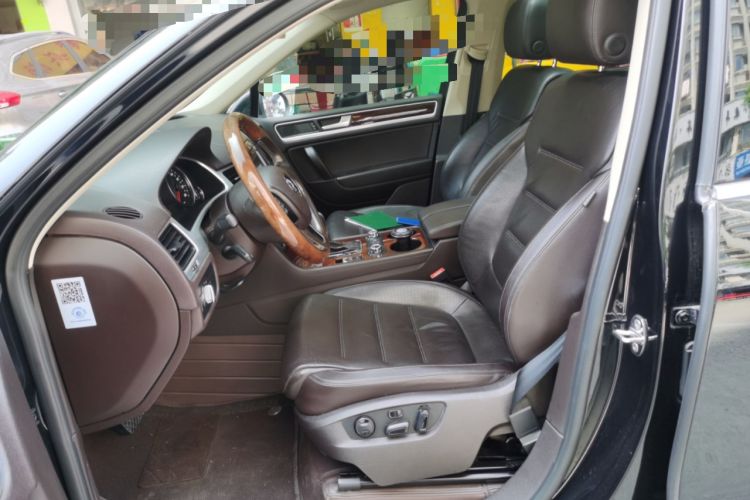 Used Volkswagen Touareg 2011 3.0 TSI Comfort Version Left Front Seat
