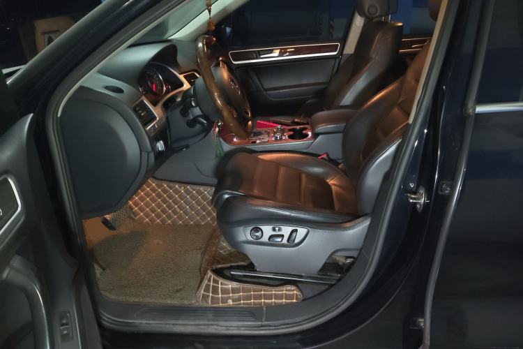 Used Volkswagen Touareg 2011 3.0 TSI Comfort Version Left Front Seat