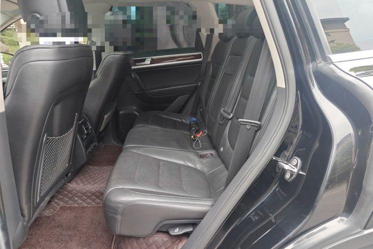 Used Volkswagen Touareg 2011 3.0 TSI Standard Version Left Rear Seat