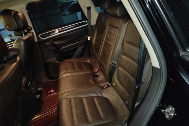 Used Volkswagen Touareg 2011 3.0 TSI Luxury Edition Left Rear Seat