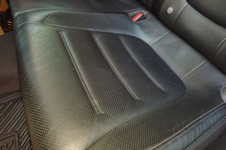 Used Volkswagen Touareg 2011 3.0 TSI Comfort Version Left Rear Seat