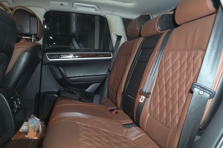 Used Volkswagen Touareg 2011 3.0 TDI Diesel Standard Version Left Rear Seat