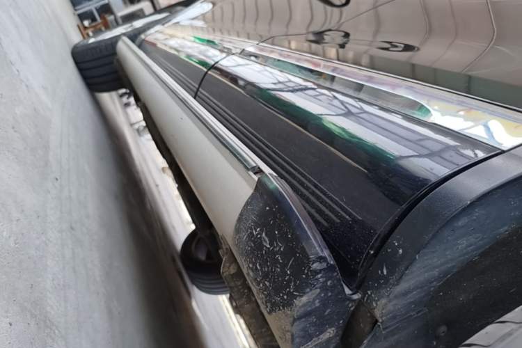 Used Volkswagen Touareg 2011 3.0 TSI Standard Version Left Side Sill