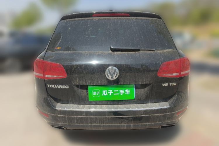 Used Volkswagen Touareg 2011 3.0 TSI High-End Version Rear