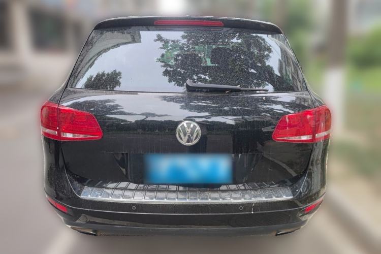 Used Volkswagen Touareg 2011 3.0 TSI High-End Version Rear