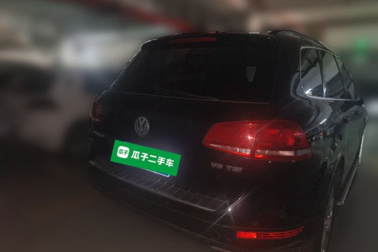 Used Volkswagen Touareg 2011 3.0 TSI High-End Version Rear