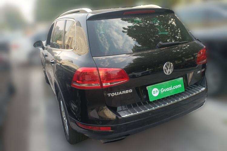 Used Volkswagen Touareg 2011 3.0 TDI Diesel Luxury Model Rear Left 45 Deg