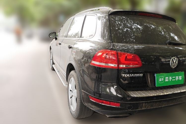 Used Volkswagen Touareg 2011 3.0 TSI Hybrid Rear Left 45 Deg