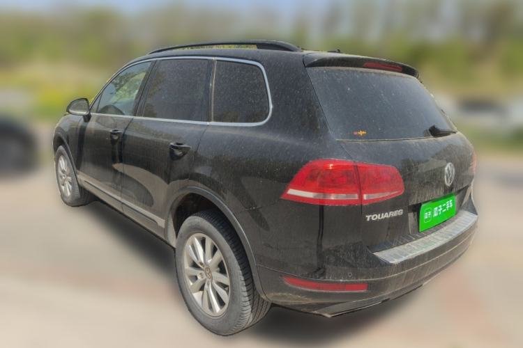 Used Volkswagen Touareg 2011 3.0 TSI High-End Version Rear Left 45 Deg