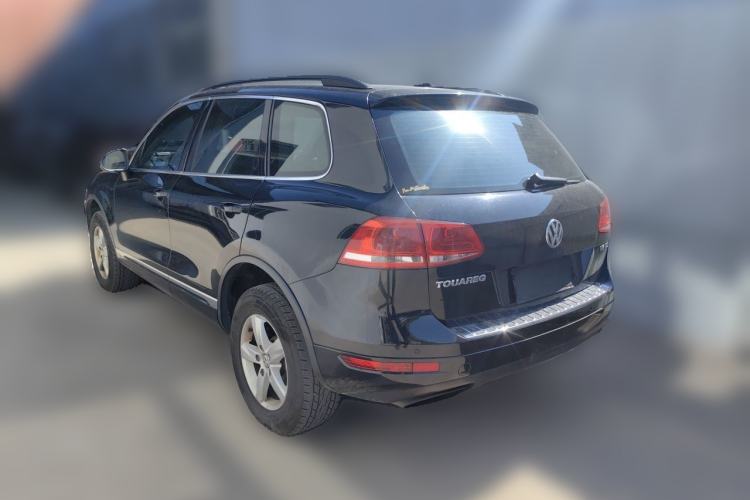 Used Volkswagen Touareg 2011 3.0 TDI Diesel Comfort Version Rear Left 45 Deg