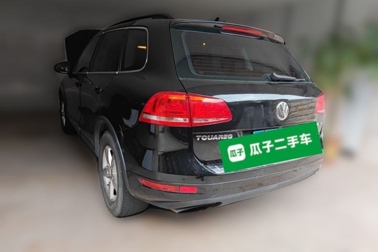 Used Volkswagen Touareg 2011 3.0 TSI Comfort Version Rear Left 45 Deg