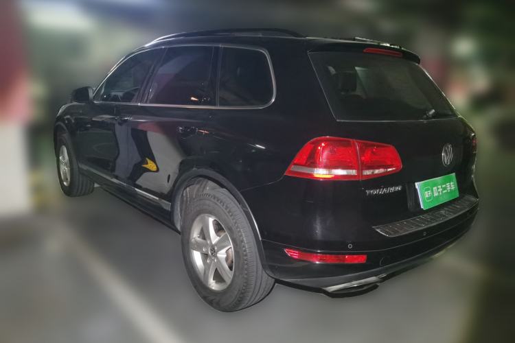 Used Volkswagen Touareg 2011 3.0 TSI Comfort Version Rear Left 45 Deg